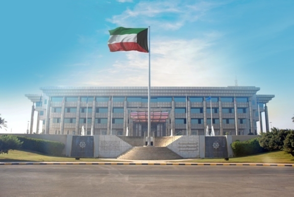                 «الداخلية» تنفي ما يتداول على بعض مواقع التواصل لخبر نُسب للنائب الأول بإلغاء الحصة التموينية عن فئات من المواطنين              