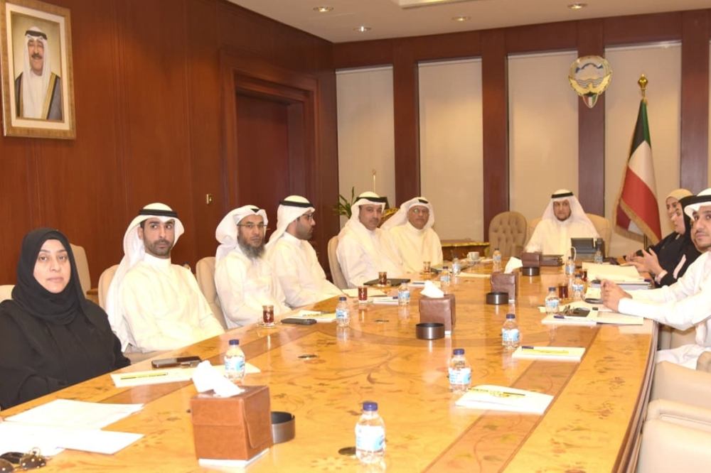                 المعوشرجي: مواصلة فحص الشهادات الدراسية للعاملين بالقطاعين العام والخاص              