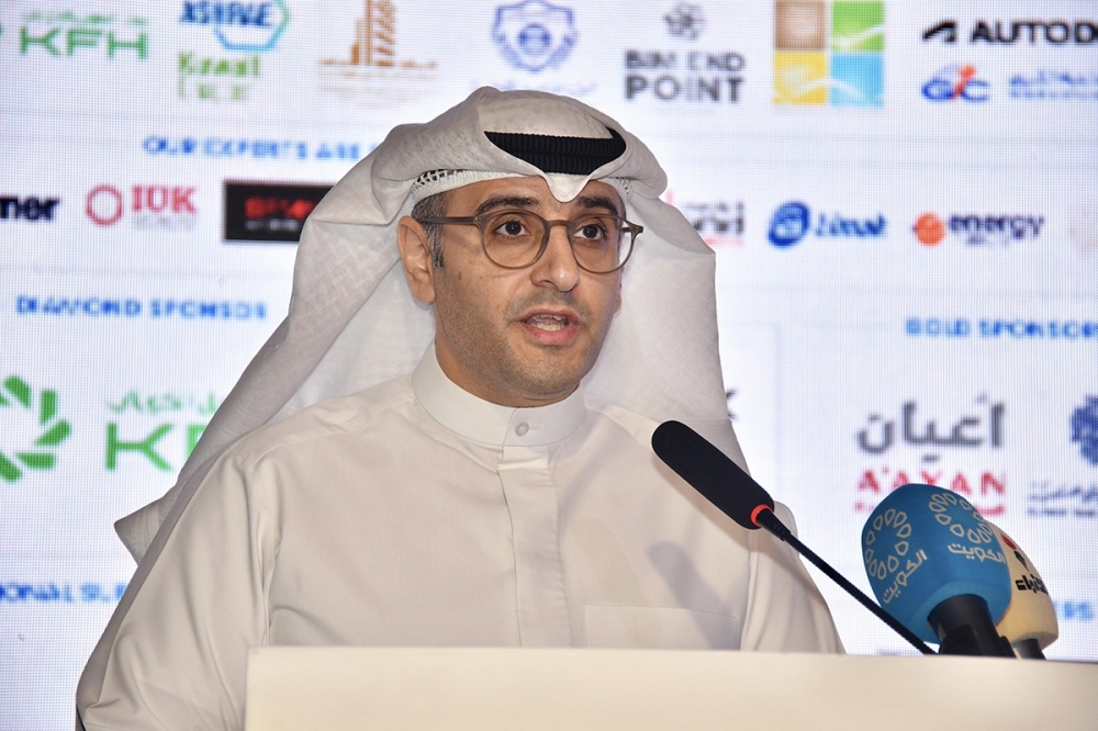                 وزير الإسكان: اعتماد التقنيات الرقمية لتطوير القطاع الإسكاني وتحديث العمل البلدي              