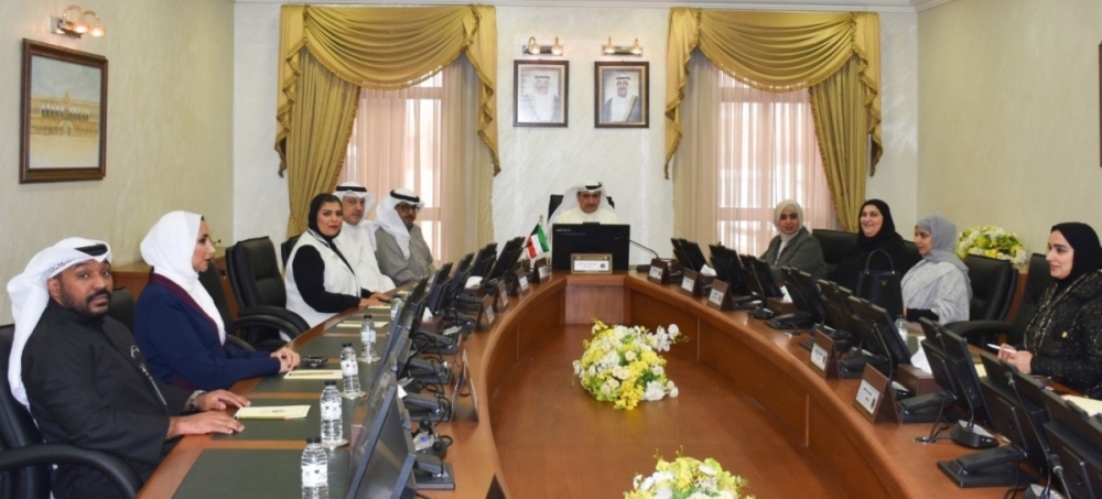                 الكندري يبحث مع وفد من «السكنية» فرص تطوير العمل المشترك              