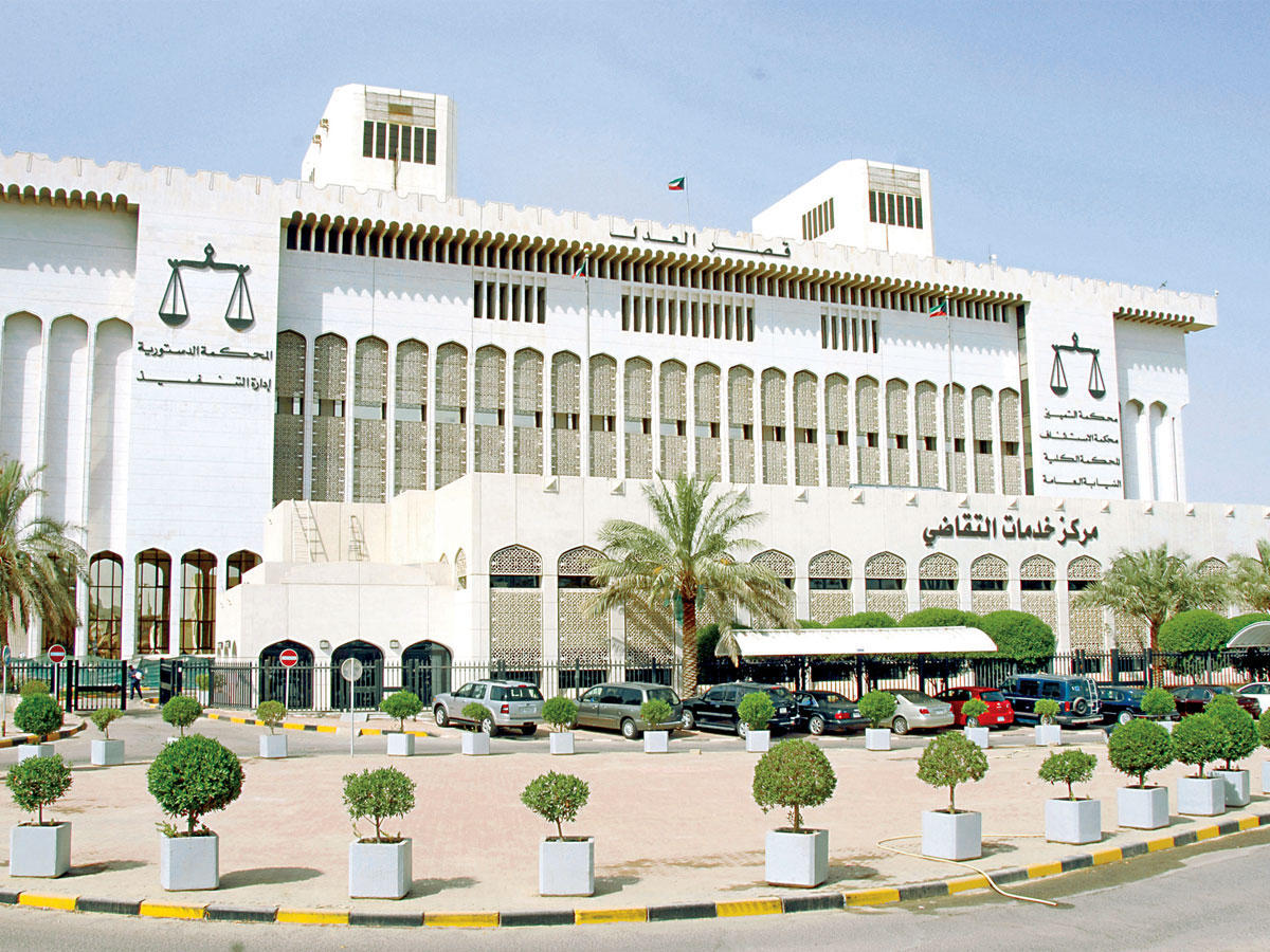                 «الاستئناف» تؤيد إعدام 4 إيرانيين بتهمة تهريب 322 كغم مخدرات              