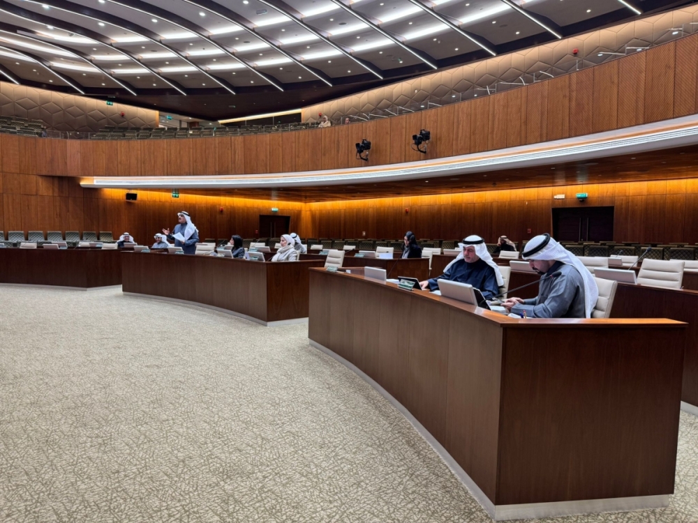                 المجلس البلدي يعتمد تعديلات لائحة الإعلانات ويوافق على تخصيص موقع بشرق الأحمدي لنادي برقان الرياضي              