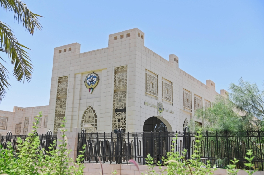                 الكويت: دعم مساعي السعودية والإمارات الهادفة لتثبيت التهدئة في اليمن              