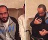 العودة مقبلاً رأس والدته فور وصوله 