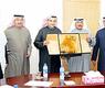 عوض الدماك يكرم فيصل الجمعة