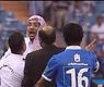 عبدالعزيز بن عبدالرحمن أثناء محاولته الاعتداء على أحد اللاعبين