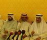 والد القتيل المطيري متوسطا النائبين البراك والوعلان